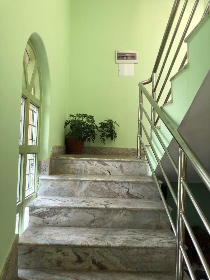 Hotel Blue Magnet Pokhara Extérieur photo